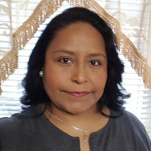 Meet your Posher, Alejandra